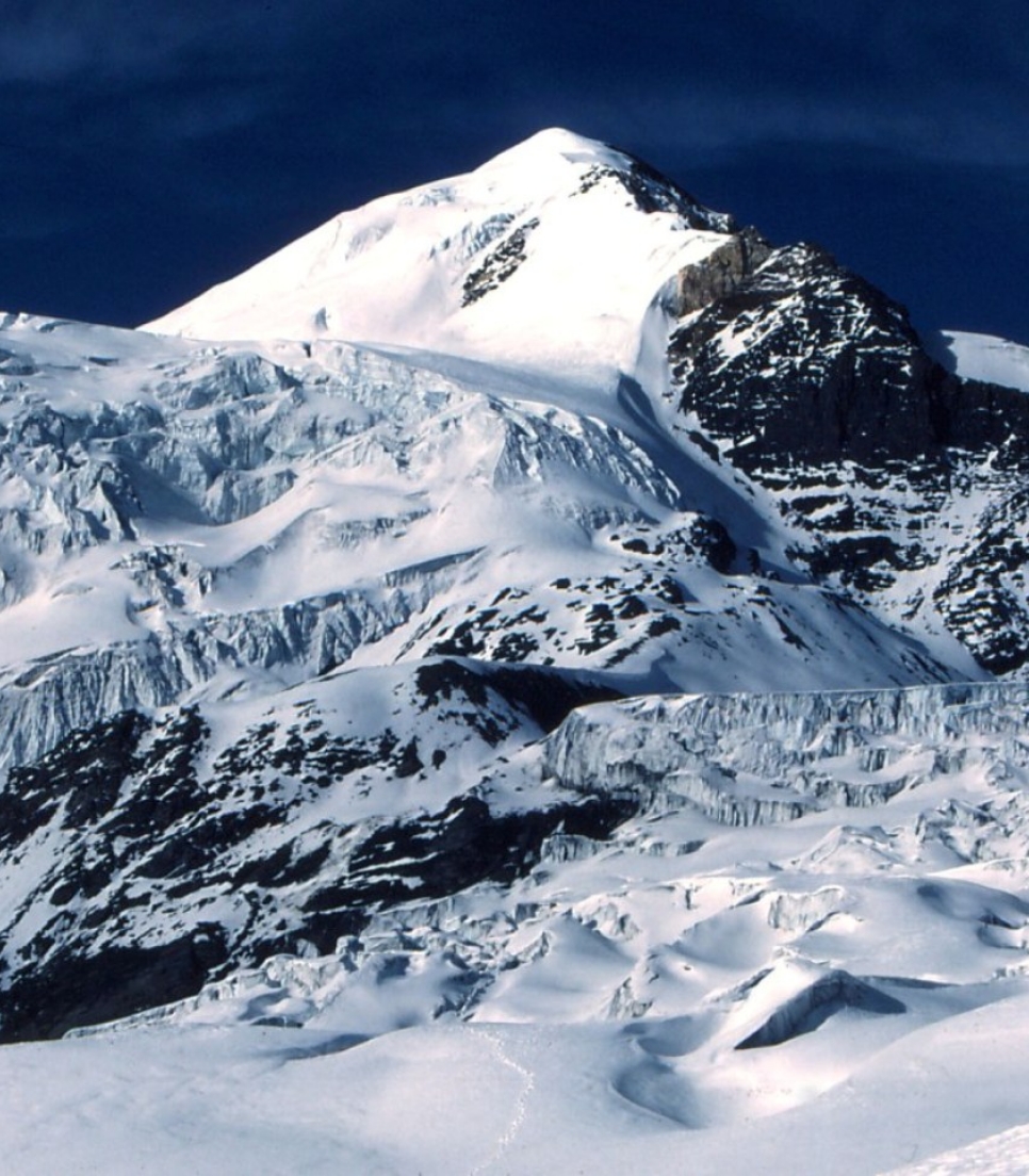 Chulu East Peak (6584 m) Climbing